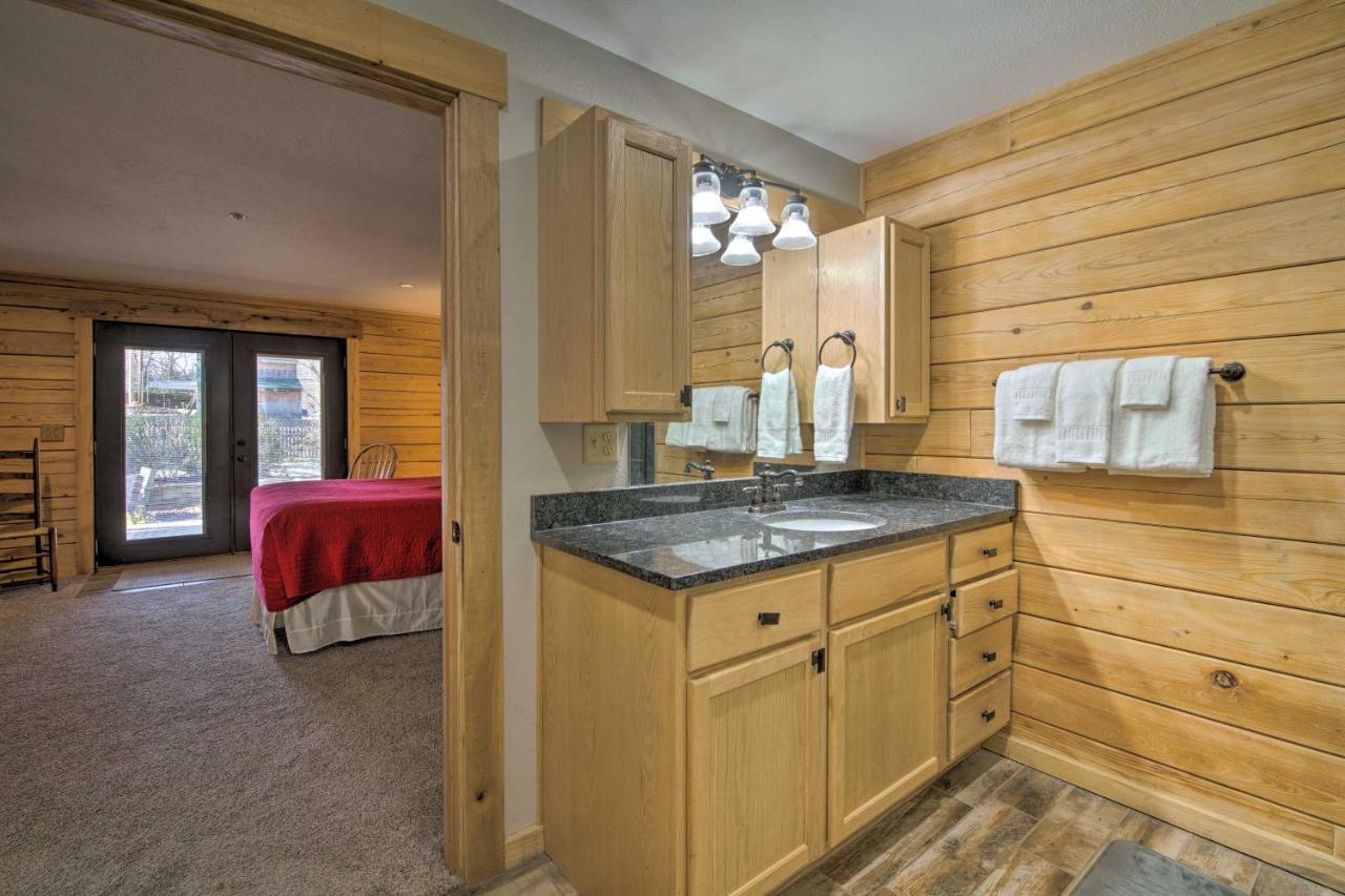 Quiet Hollister Cabin Walk To Lake Taneycomo Luaran gambar